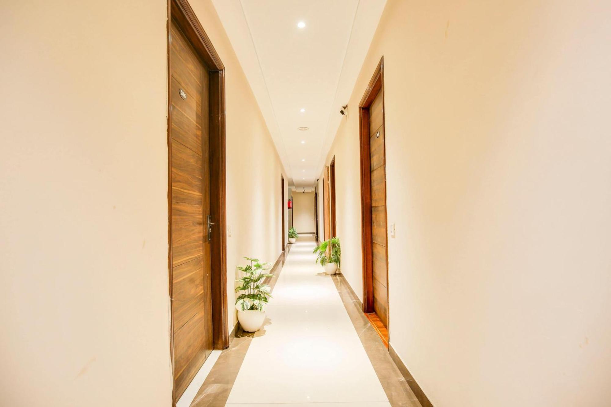 Super Townhouse Grand Fortune Амритсар Экстерьер фото