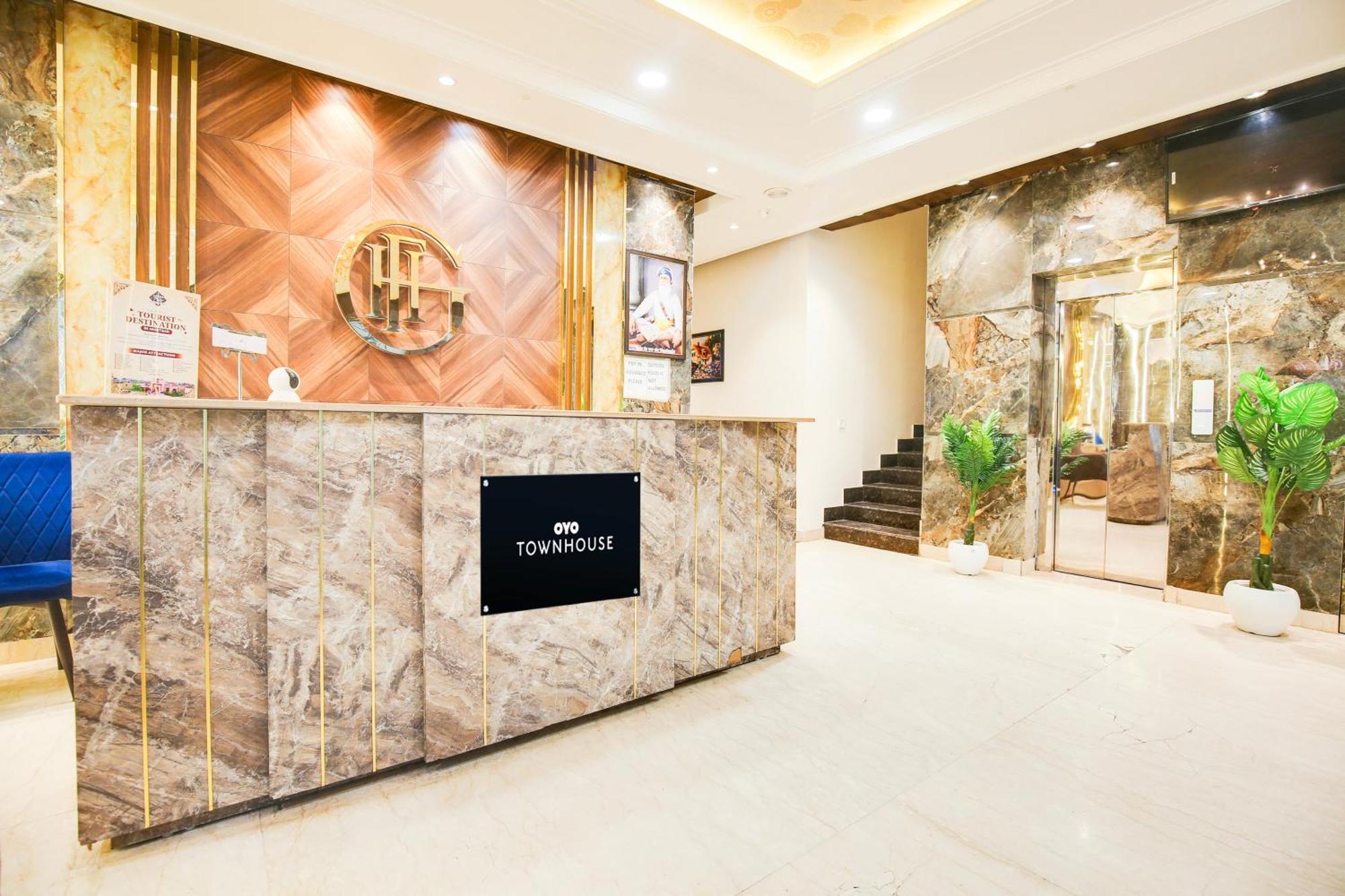 Super Townhouse Grand Fortune Амритсар Экстерьер фото