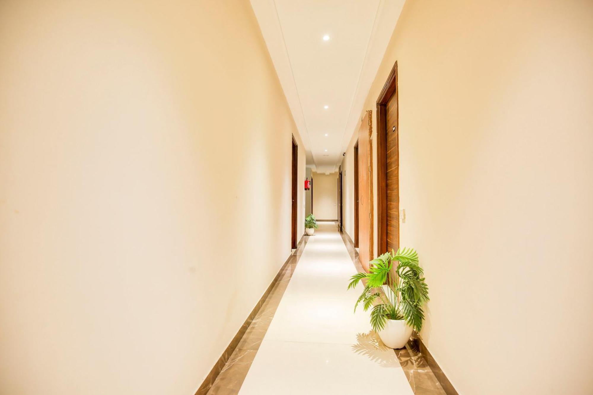 Super Townhouse Grand Fortune Амритсар Экстерьер фото